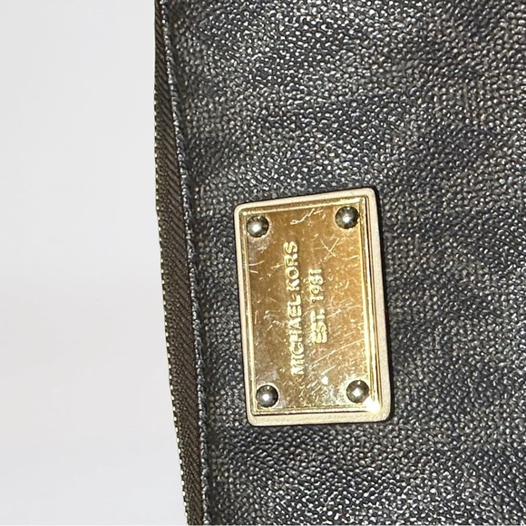 Michael Kors Textured Black Bag with Gold Plate - Picture 2 of 3